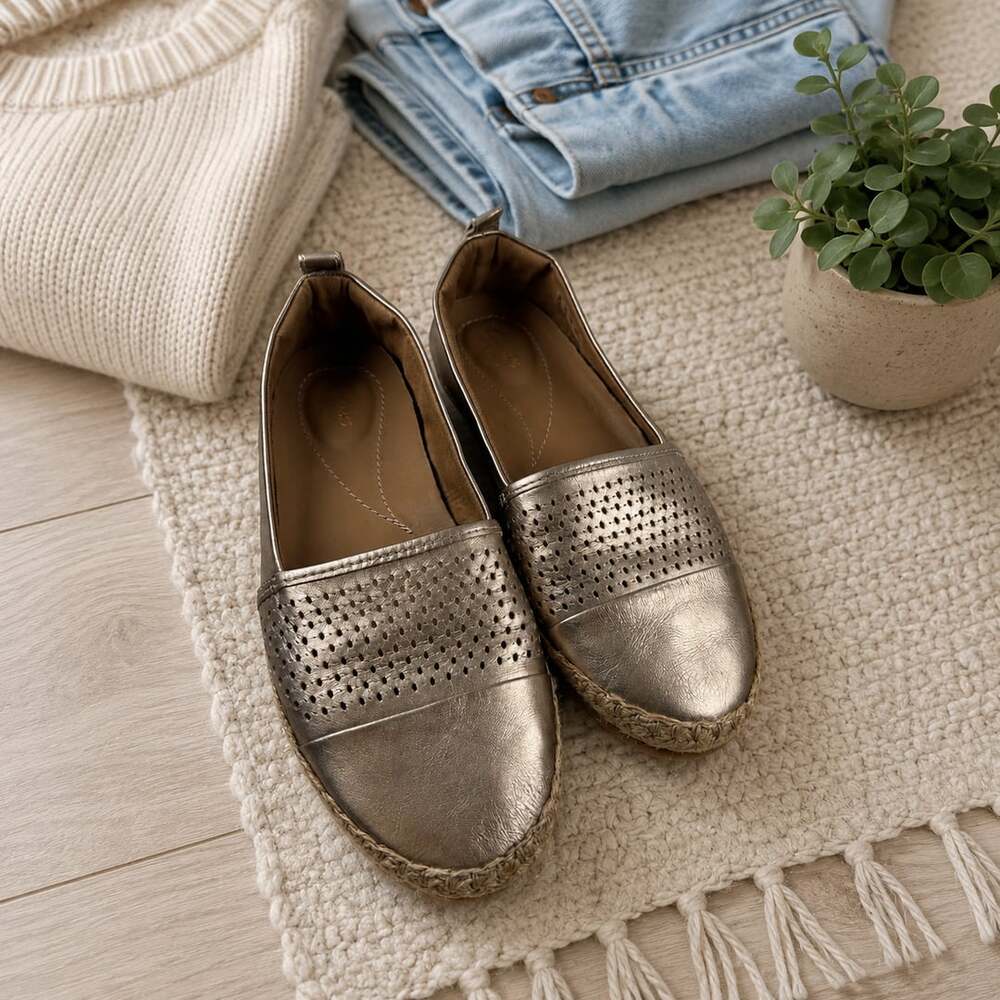 Clarks Reeney Helen Gold Leather Espadrille Ballet Flats Size 9